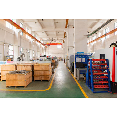 Yüksek performanslı hava ile çalışan 1022 L/M akış hızı 120 psi maksimum basınç ve esnek demir malzemesi olan diyafragma pompası